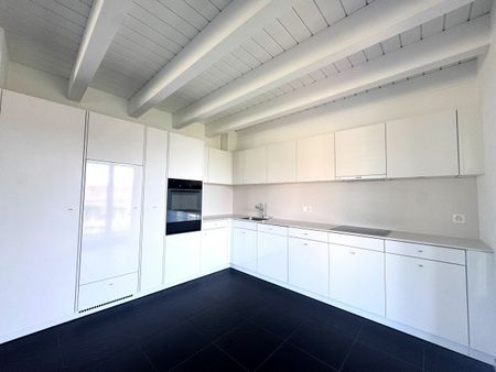 Spacious 5.5-room duplex apartment - Photo 2