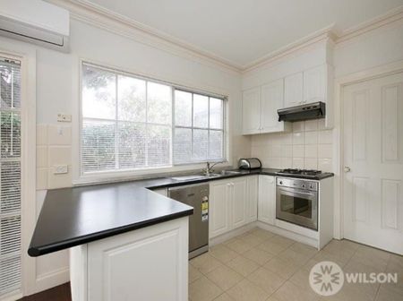 Spacious 3 Bedroom Unit - Photo 3