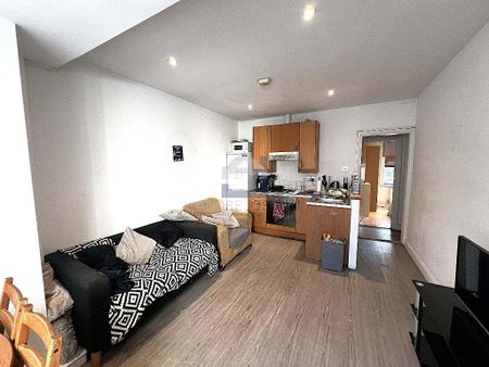 2 Bedroom Flat To Rent - Photo 2