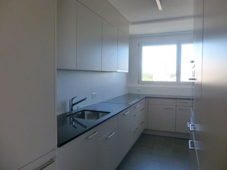 3.5 Zimmer, 77 m², 2. Stock - Photo 3