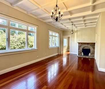 Refurbished 1930s honey in Mt Eden village - Photo 2