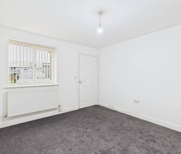 2 bedroom townhouse to rent - Photo 2