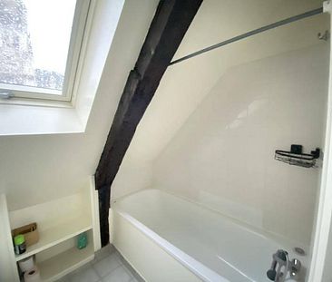 Beau studio meublé en location de 15,14m², situé rue Eau de Robec à Rouen, 440€ charges comprises - Photo 4