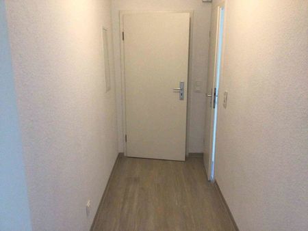 Innenstadtlage! Teilrenovierte 2,5-Zi.- Wohnung - Photo 3