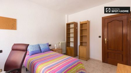 granada, Andalusia 18011 - Photo 3