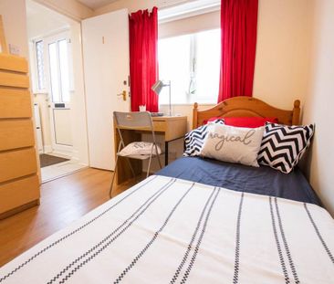 1 bedroom in a house share to rent - Photo 6