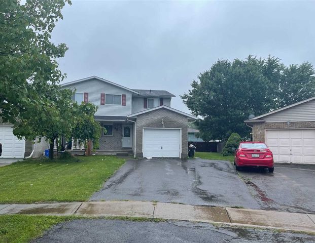 For Lease - 45 Poplar Crescent, Welland, Ontario - Photo 1