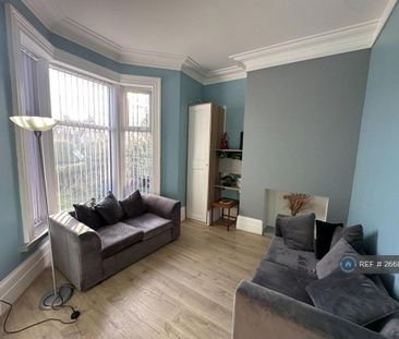 1 bedroom in a house share to rent - Photo 1