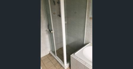 4 bedroom Dupex in the heart of Wenworthville for Rent - Photo 3