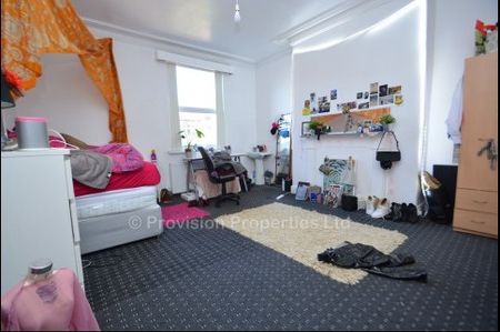 8 Bedroom Student Houses Headingley Hyde Park Leeds - Photo 2