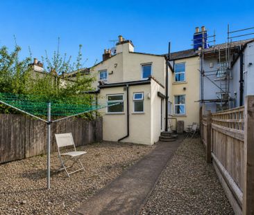 Room 1, 23 Marle Hill Road, Cheltenham - Photo 4