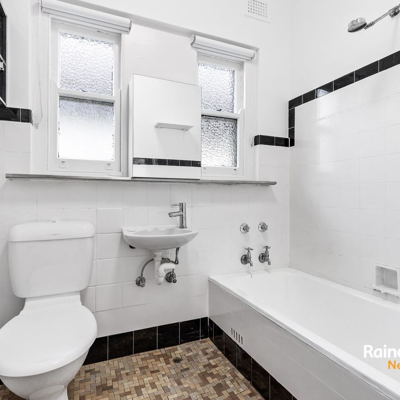 Updated three bedroom brick home - Photo 1
