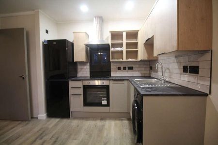 St. Columbas Close, Coventry, West Midlands, CV1 - Photo 4