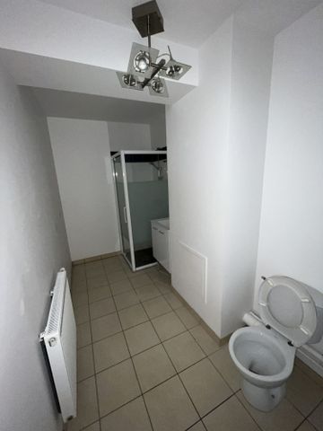 Location Appartement 2 pièces 46m² HONFLEUR 14600 - Photo 4