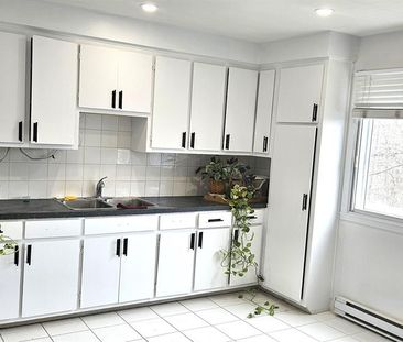 Montréal – Logement 4 1/2 rénové à louer - Photo 1