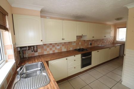 3 bedroom terraced house to rent - Photo 5