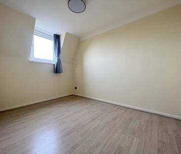 4 bedroom detached house to rent - Photo 2