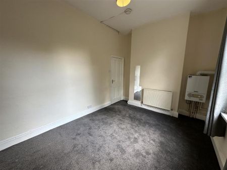 24 Manchester Rd, Audenshaw. M34 5GB - Photo 2