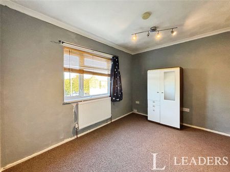 2 bedroom house to rent Great Brays, Harlow, CM18 - Photo 2