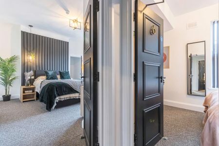 1 bedroom in a house share to rent - Photo 3