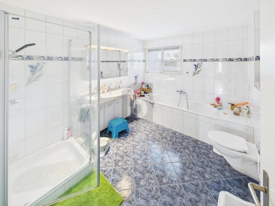 GROSSZÜGIG UND HELL MIT TOP AUSSICHT - Photo 1