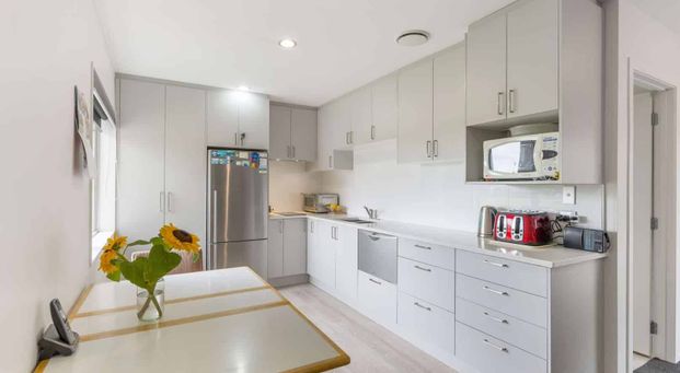 Harbourside Haven Quick let First week free - Photo 1