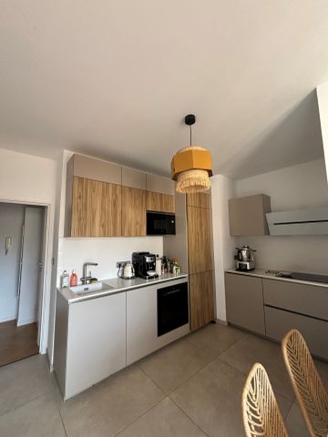 Location Appartement 3 pièces 79m² AJACCIO 20000 - Photo 2