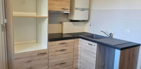 Location Appartement 3 pièces 61m² BARBERAZ 73000 - Photo 2