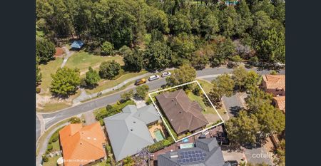 SPACIOUS THREE BEDROOM ONE LEVEL HOME - PEACEFUL LOCATION - Photo 3