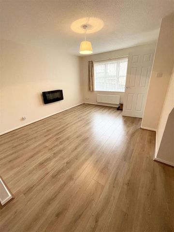 3 bedroom semi-detached house to rent - Photo 2