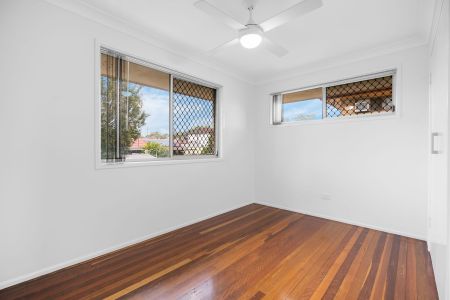 Spacious Family Home in Prime Location - Photo 5