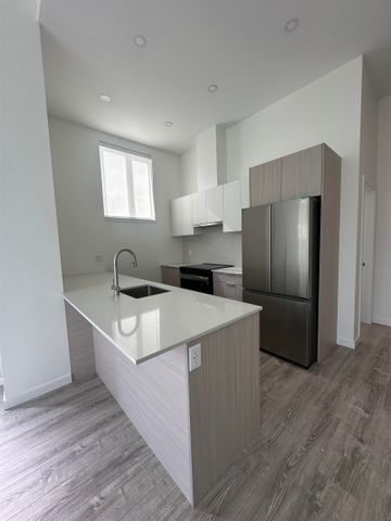 10829 140 Street #E10X, Surrey, BC V3R0H4 - Photo 2