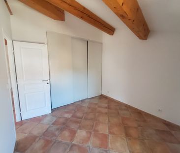 Location Appartement 3 pièces 57m² CUERS 83390 - Photo 2