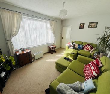 3 bedroom semi-detached house to rent - Photo 6