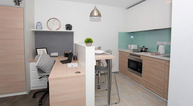 Studio to rent - Photo 1