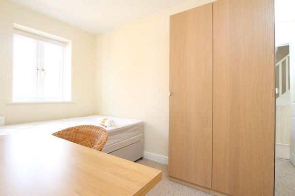 7 bedroom terraced house to rent - Photo 1