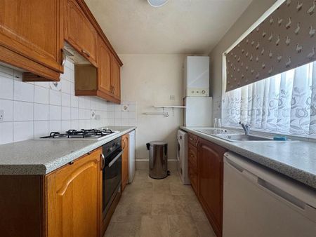 2 bedroom flat to rent - Photo 4