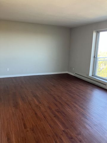 For Lease - 1435 Morisset Avenue Unit# 407, Carlington - Central Park, Ontario - Photo 3