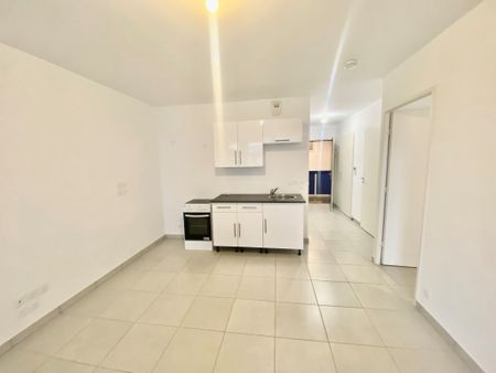 Location Appartement 2 pièces 38m² TOULON 83100 - Photo 4