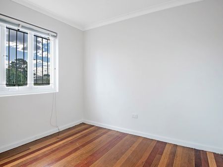 GREAT LOCATION, GREAT UNIT! - Photo 3