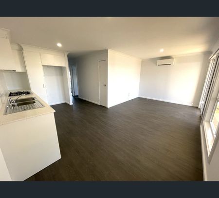 Unit 2/7 Auvergne Way, Old Bar, NSW 2430 - Photo 5