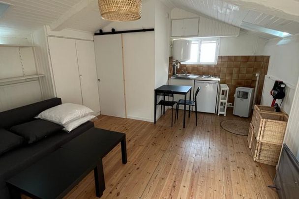 FRONTIÈRE MONÉGASQUE - STUDIO DERNIER ÉTAGE - Photo 1