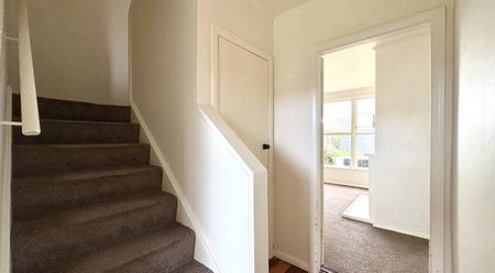 Four Bedroom Family Home - Photo 5