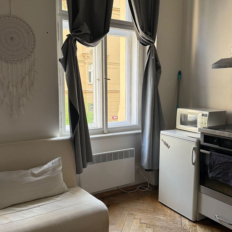 Pronájem bytu 1+kk 22 m² - Photo 1