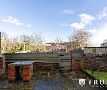 4 bedroom terraced house to rent - Photo 6