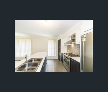 Charming Family Home - Photo 5