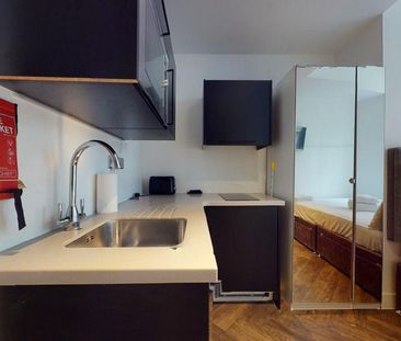 Studio to rent - Photo 1