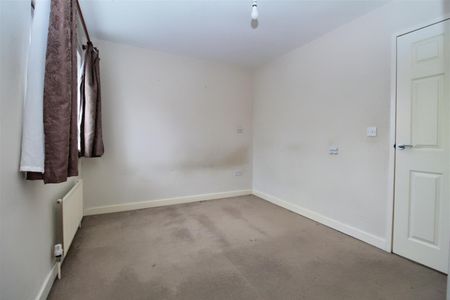 2 Bedroom House - Semi-Detached To Let - Photo 2