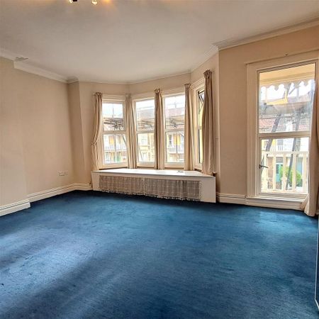 4 bedroom terraced house to rent - Photo 3