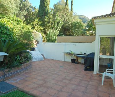 Chalet individual en urbanización de Alhaurín de la Torre – alh27jv - Photo 2